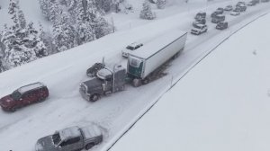 Калифорнию накрыл снежный шторм. Ситуация на дороге