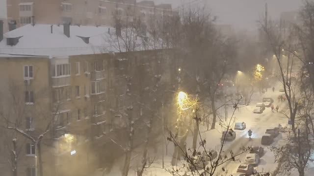 Мощный снегопад в Москве. Метель в Москве. Снегопад. Метель. Вьюга. Циклон Фрэнсис. 9 января 2026