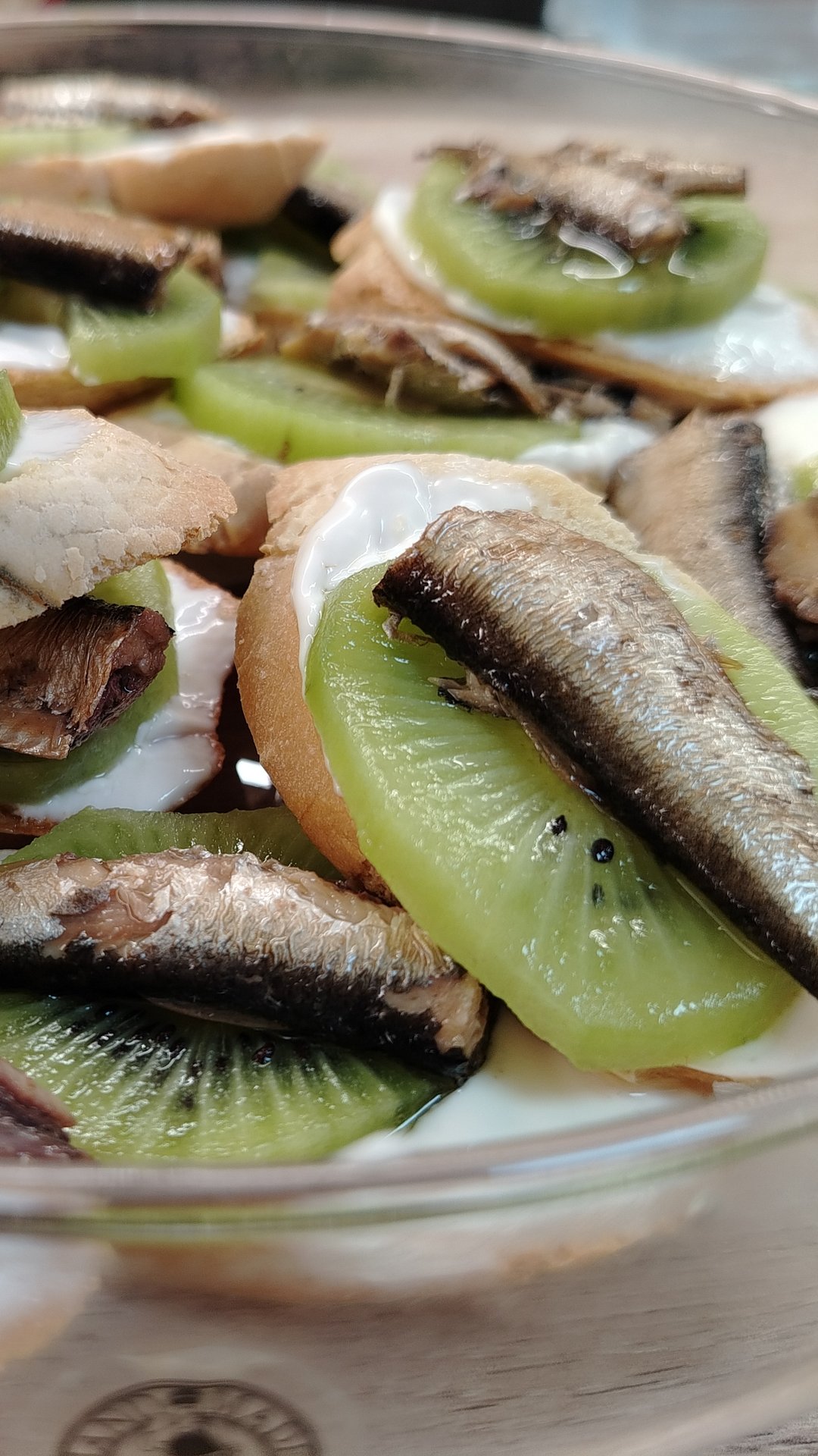 Бутерброды со шпротами по новому смотреть онлайн