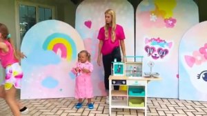 Лайк Крошки Настя знакомство с профессиями