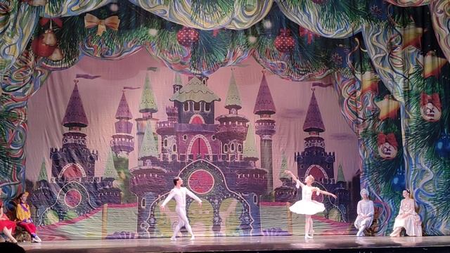 Отрывок из балета "ЩЕЛКУНЧИК" смотреть онлайн