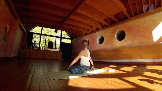 Земкова Ольга. ЙОГА В КРИТИЧЕСКИЕ ДНИ  _  Мягкая практика 45 минут