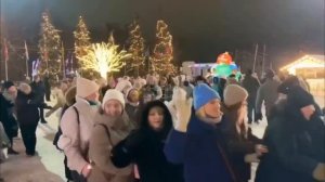 💃🕺 Накануне в Ульяновске на Соборной площади было жарко