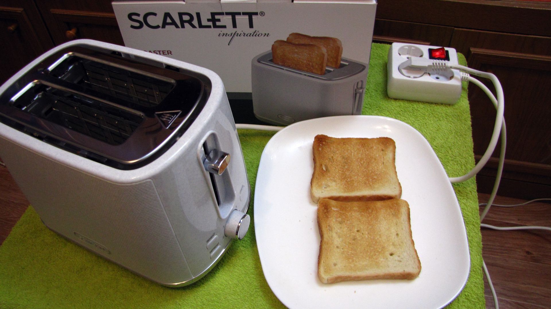 Тостер SCARLETT SC-TM11067 смотреть онлайн