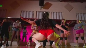 Идеальные попы рвут танцпол🔥 Горячо!