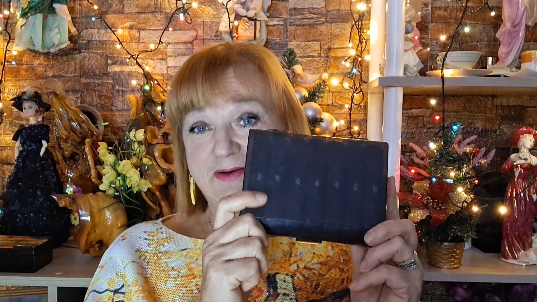 Купила себе помогайку..и не одну... смотреть онлайн