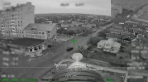 Удар оптоволоконным FPV-дроном по пикапу Всу в Антоновке 💥🇷🇺👊