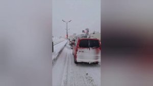 Многокилометровая пробка на МКАДе — из-за снежного шторма движение на автомагистрали парализовало