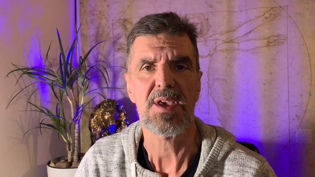 Главные опросы, которые надо задать себе: "Кто я?", "Откуда Я?" и "Куда Я?"