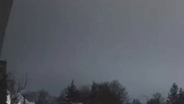 Орешник по Львовской области . Этой ночью могут быть новые угрозы удара баллистических ракет. смотреть онлайн