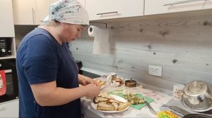 Вот такие сейчас дни. У Антоши перебор выходных. Жизнь в деревне.