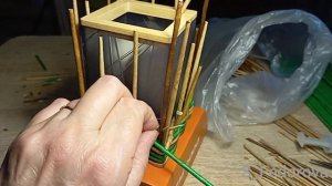 Стаканчик из фикс прайса.  Часть 1.  Плетение обрезками трубочек.