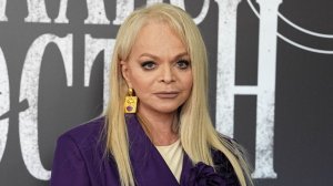 Ключи не передала и уехала куда-то: Лариса Долина вновь срывает договоренности?