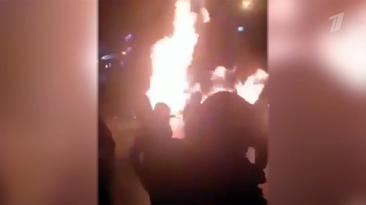 Массовые протесты продолжаются в иранских городах. смотреть онлайн