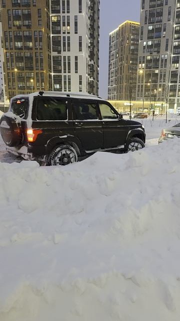 На Патриоте в снегопад. смотреть онлайн