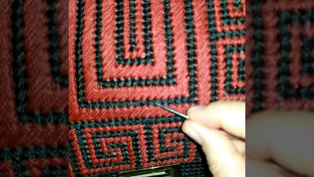 МК-2часть сумочки на канве полипропиленовым шнуром для макраме.Вышивание на пластиковой канве