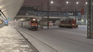 одна Советская техника, ЧС7-027 с поездом №109 Москва–Анапа,  ВЛ10у-485 и ЧМЭ3-2470