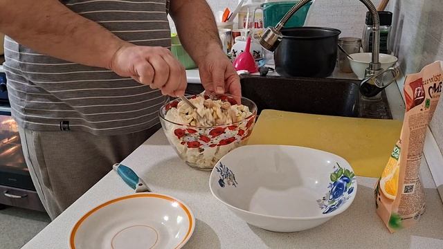 Готовим к Дню рождения | Салат из кальмара | Утка в духовке  | Тесто на бешбармак смотреть онлайн