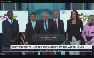 Пресс-секретарь Каролин Ливитт проводит брифинг для представителей СМИ, 7 января 2026 года 1 из 2