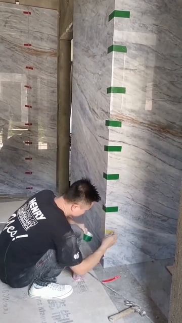 Монтаж крупноформатной керамической плитки