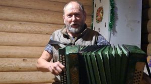 Как же он задушевно играет и поёт !!!