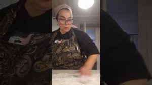 ЛЕПЁШКИ НА СКОВОРОДКЕ С СЫРОМ И ЗЕЛЕНЬЮ.