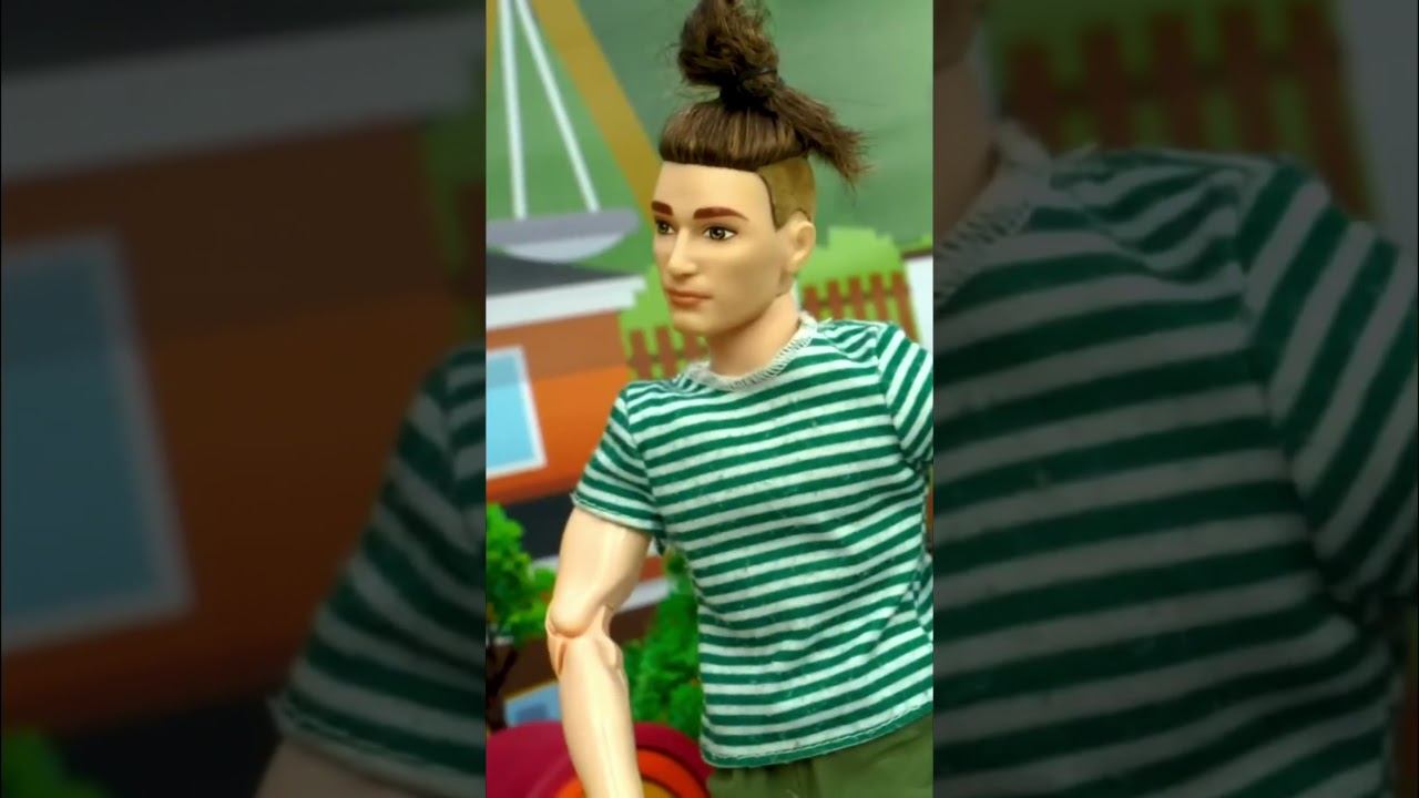 Домик на дереве готов! ⛺️ Кто заберется первым? #барби #куклы #весело смотреть онлайн