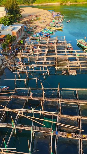 Рыбацкая деревня на побережье | Бухта Лангко, Вьетнам 🇻🇳 | Кинематографичная съёмка DJI Avata