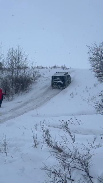 СТОКОВЫЙ УАЗ 469 В СНЕЖНЫЙ ПОДЬЕМ смотреть онлайн