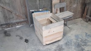 пробую делать улий дадан 12 рамок.