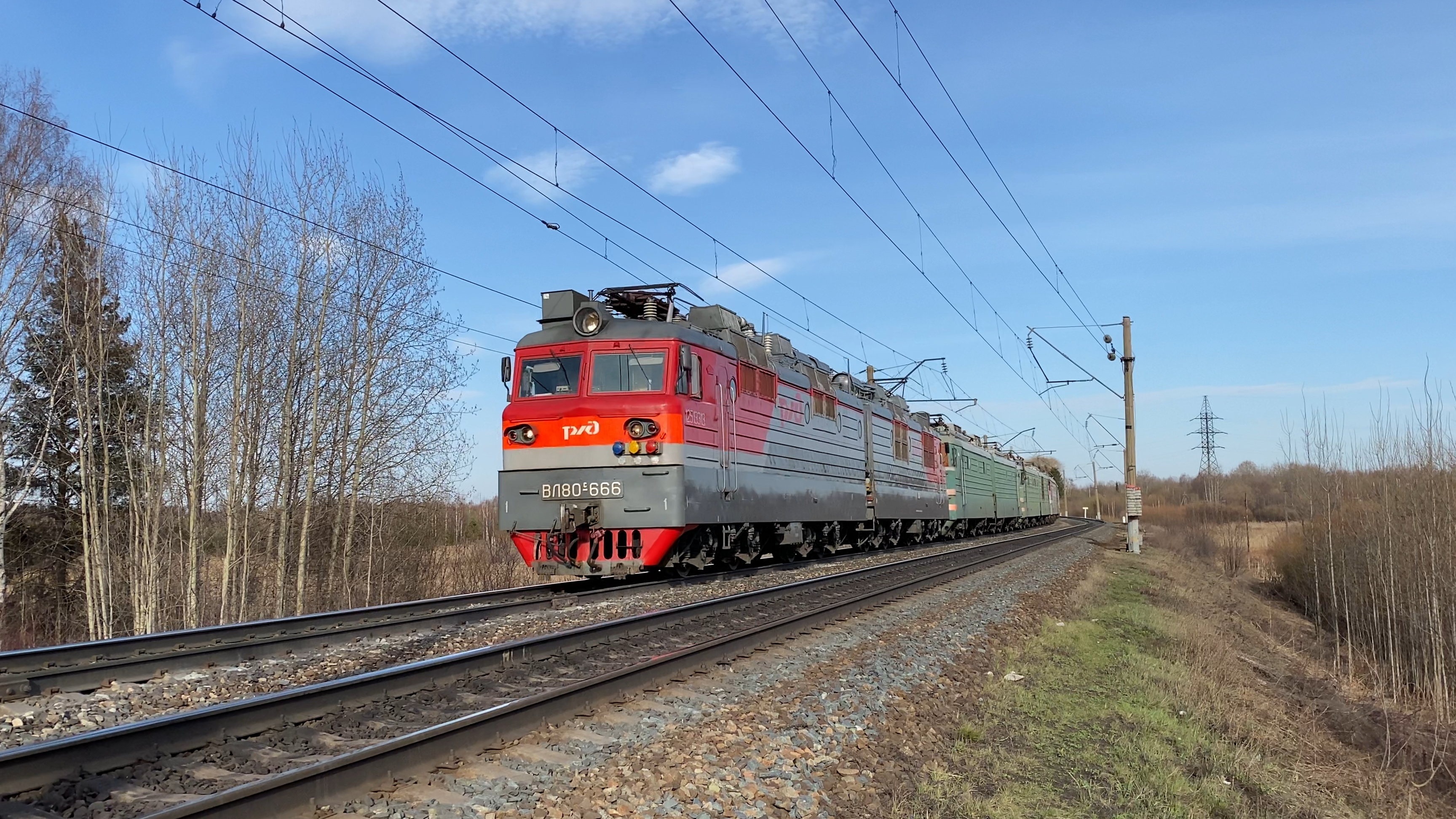 Пересылка электровозов ВЛ10 в депо Волховстрой смотреть онлайн