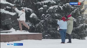 Зима, холода и даже ледяная метель не останавливают туристов от посещения Костромы