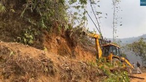 Компания JCB уничтожила надоедливые растения бамбука для строительства Новой Широкой горной дороги,