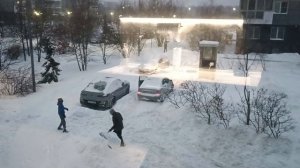 А некоторым ещё копать и копать и это элитная Рублёвка)