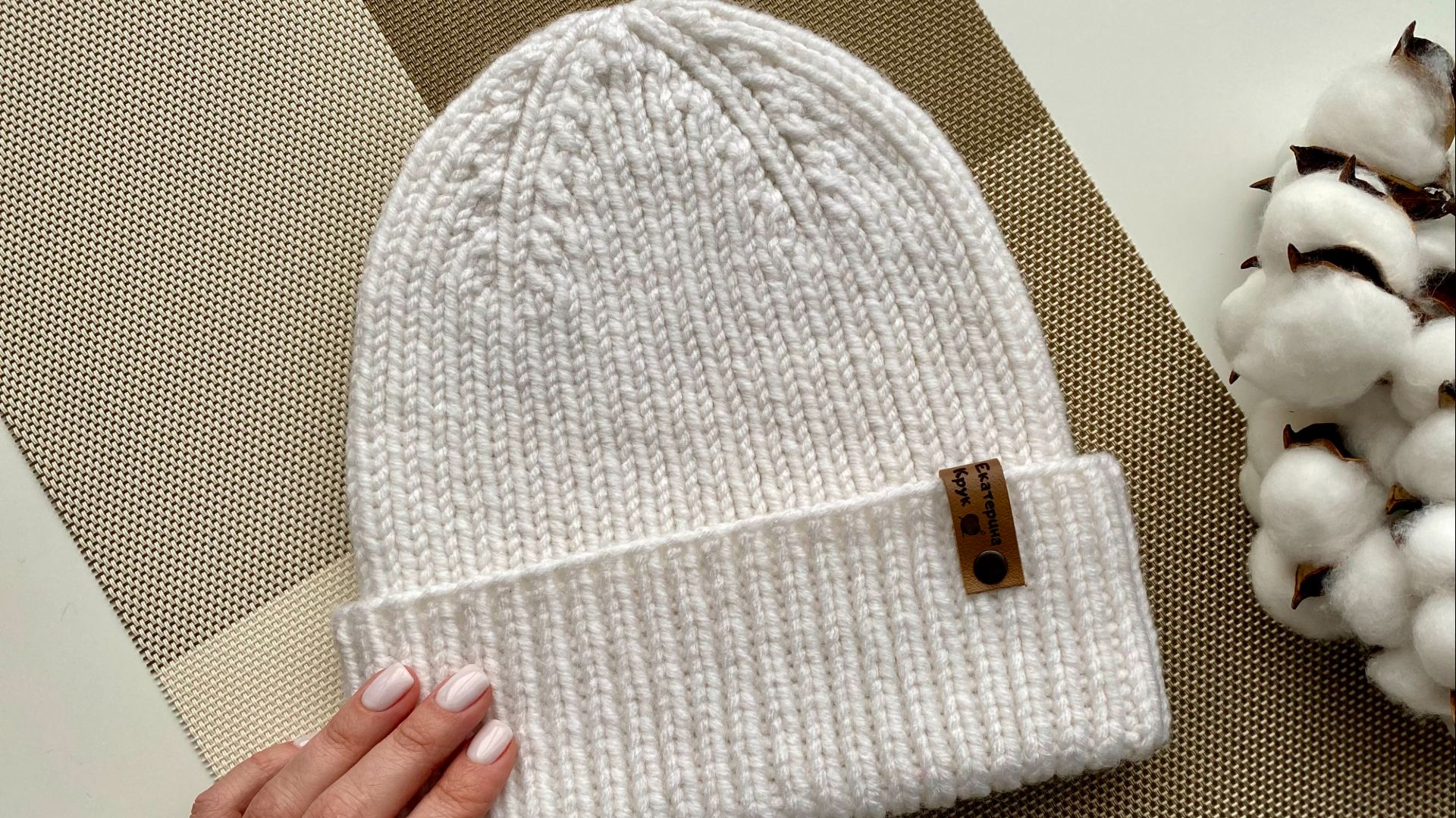 МК - зимняя шапочка спицами! смотреть онлайн