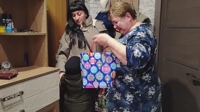 ВЕЧЕР СО СВАХОЙ/ СЛОМАЛА ЛЮБИМУЮ ПАЛКУ смотреть онлайн