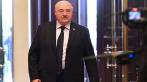 Лукашенко вместе с сыном расчистили сугробы после снегопада