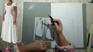 Моделирование. Платье с подрезными боками - для начинающих. Выкройка № 1926.