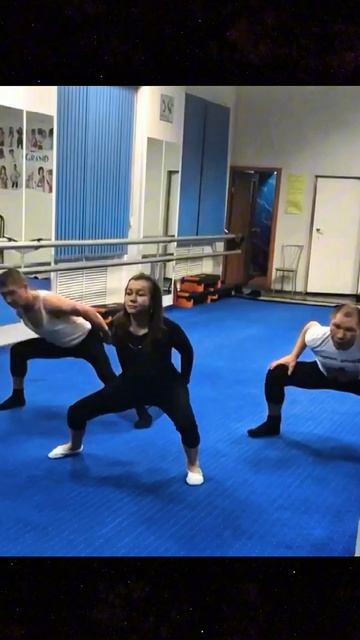 ДЛЯ ЭТОЙ ТРОИЦЫ НЕТ ПРЕДЕЛА! ВМЕСТЕ ОНИ ГОТОВЫ НА ВСЁ! ИРИШКА ЧИКИ ПИКИ, БЕЗУМНЫЙ ПАША И МОНГОЛ