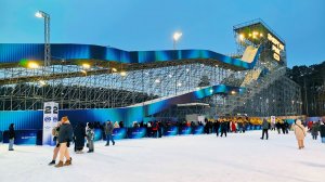 Walking in YEkaterinburg. Ледовый городок, каток и горка на Архангела Михаила |4K| (January 8, 2026)