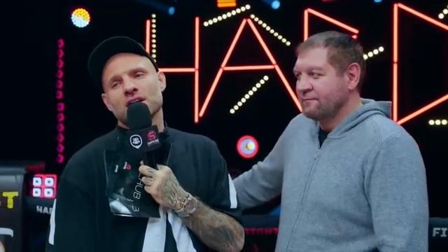 😄Феникс Емельяненко в интервью пообещал, как только подлечит спину, надавать подзатыльников