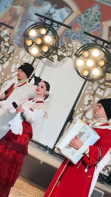 ЛЕТО ПРОДОЛЖАЕТСЯ ☀️#театрпеснияр #ярказаки #ярмосква #топ #хит #концерт #гастроли #хорошиепесни смотреть онлайн