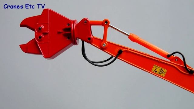 NZG Hitachi ZAXIS 1000 40m Demolition Excavator by Cranes Etc TV