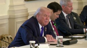 Президент США сделал новые категоричные заявления по Гренландии.