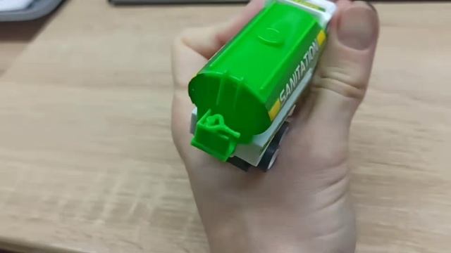 Sanitation Truck. 2025. Игрушка Грузовик смотреть онлайн