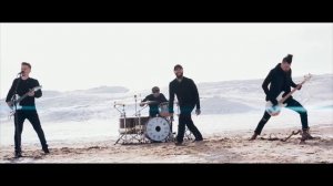 Жизненно! Я пою песню под клип одной из любимых групп! For the Fallen Dreams - Unstoppable.