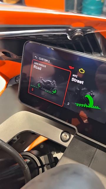 Новый KTM 990 RC R смотреть онлайн