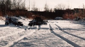 Зимняя игра радиоуправляемых моделей Crossrc EMO X4 4WD vs XL2 6WD