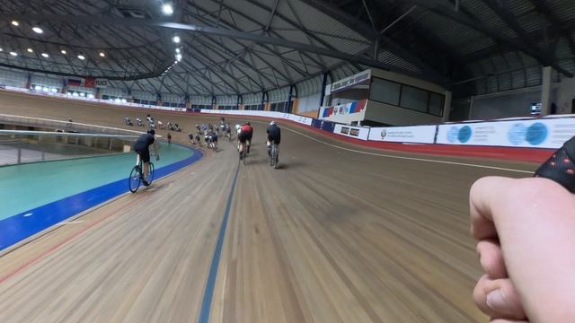 [1080p60] Велотрек Локосфинкс [Бокс №6] - Разминка 26.11.25 смотреть онлайн