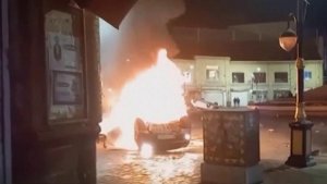 Акции протеста продолжаются в Тегеране и других крупных городах Ирана.